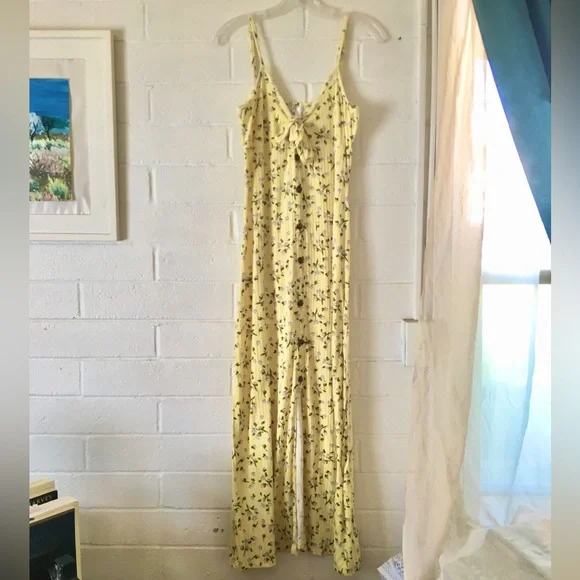 Maxi Long Floral Yellow Sundress  🌻🌞🌼 - Picture 2 of 16